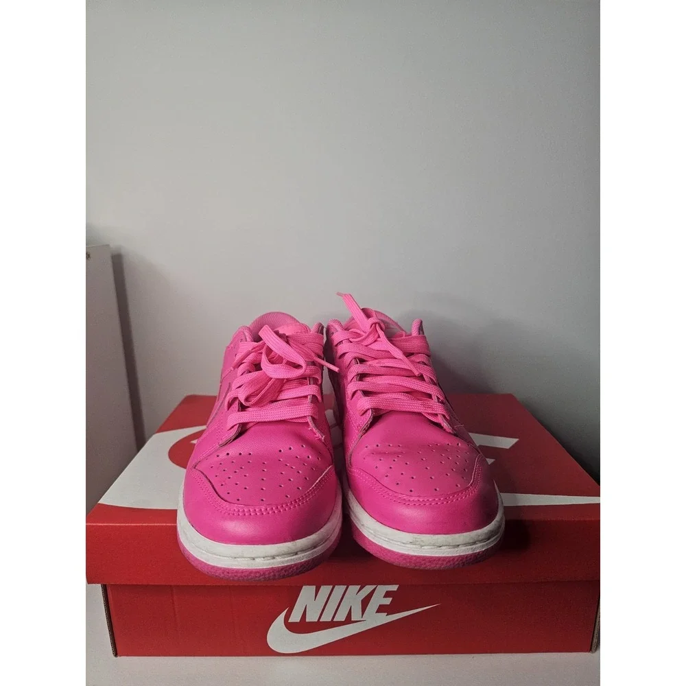 Nike Dunk Low Hyper Pink/White Women's Low Top Sneakers DZ5196-600 Pre-Owned